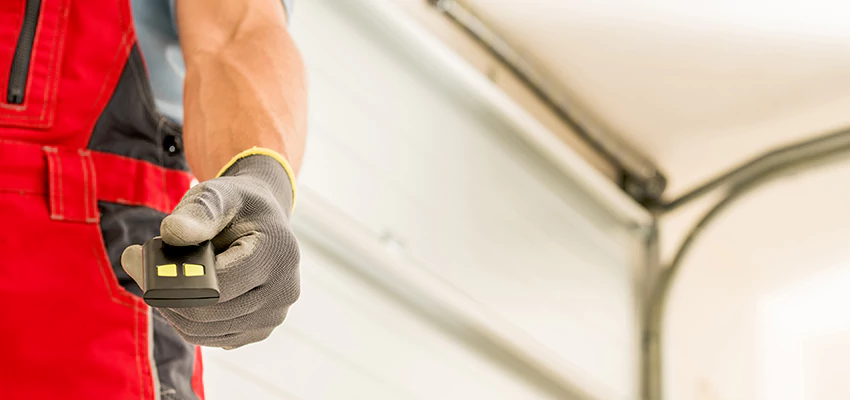 Residential Garage Door Security in El Rio, California