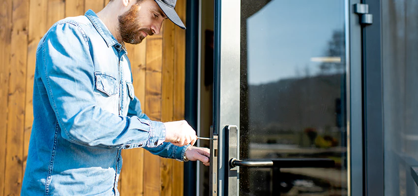 Frameless Glass Storefront Door Locks Replacement in El Rio, CA