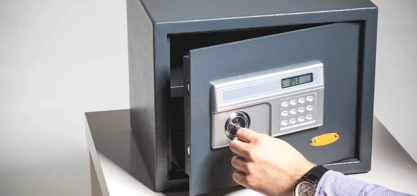 Jewelry Safe Unlocking Service in El Rio, California